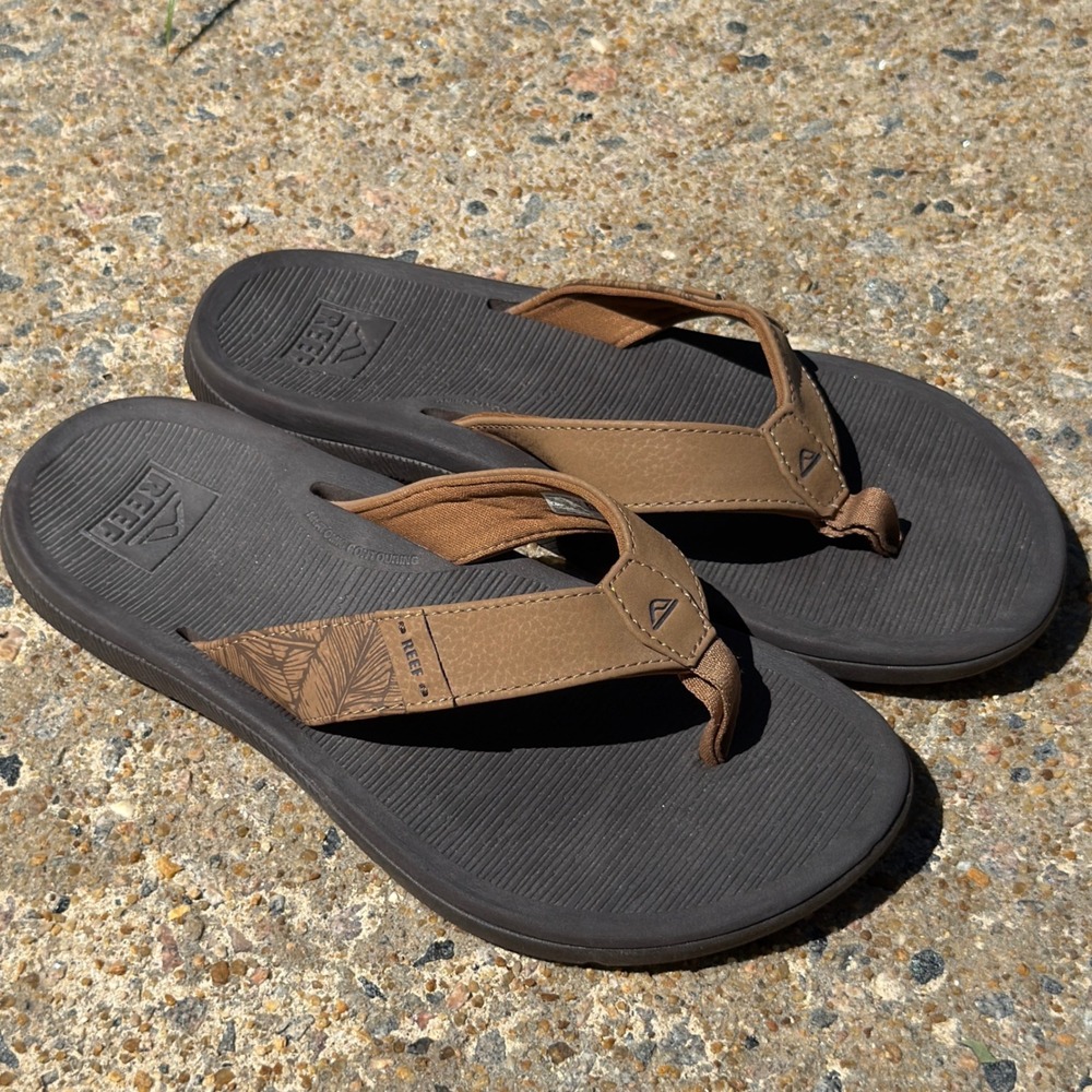 Reef Santa Ana Womens Flip Flops Tan Brown Palm Print Sandals Size 9 Beach Bondi